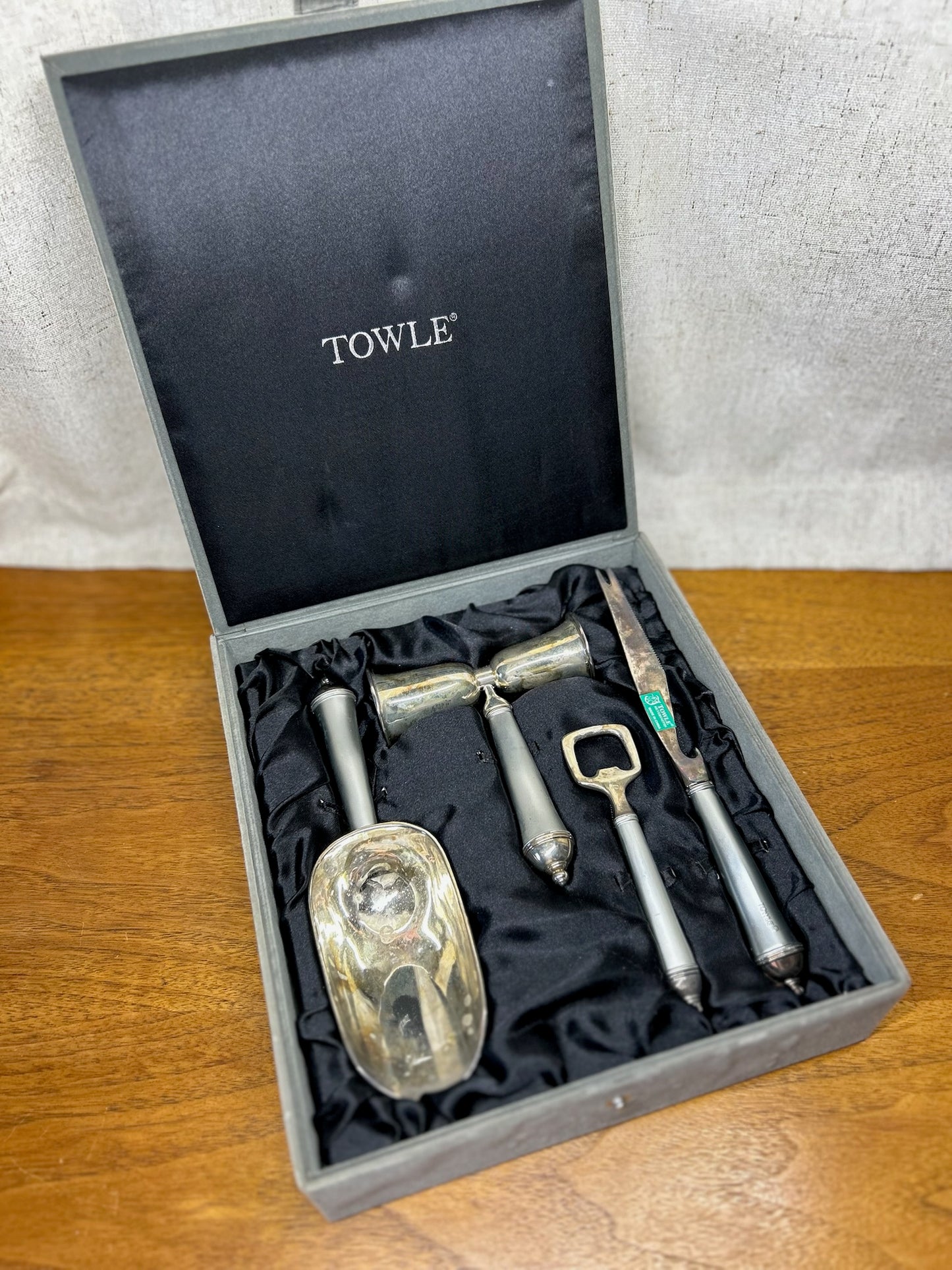 Towle Bar Set